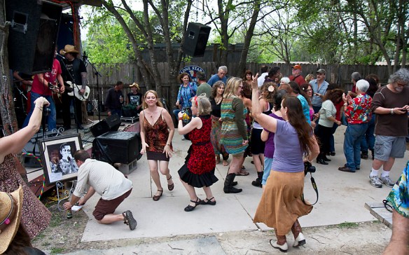 The audience at Leeann's Barndance. © All Rights Reserved: Per Ole Hagen