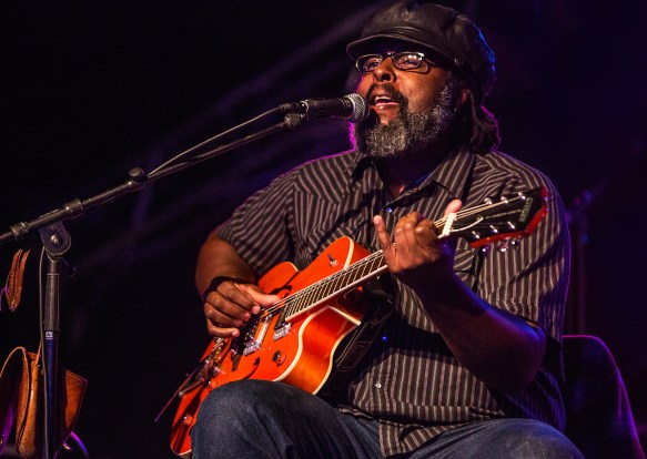 Alvin Youngblood at Blues in Hell © Per Ole Hagen