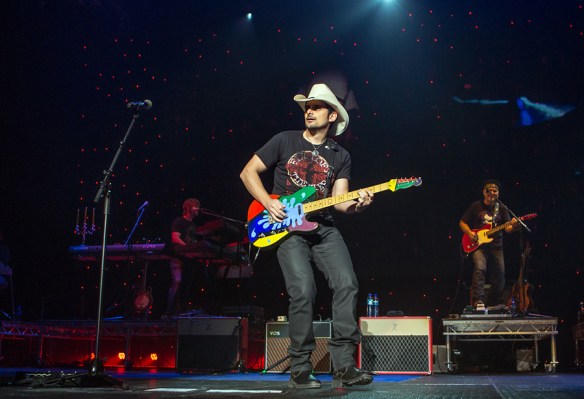 Brad Paisley at Oslo Spektrum © Per Ole Hagen
