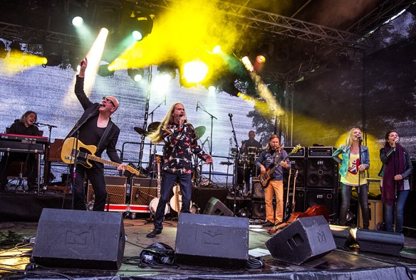 Dance With A Stranger © Per Ole Hagen