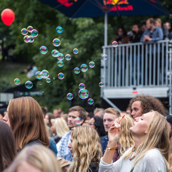 Soap bubbles © Per Ole Hagen