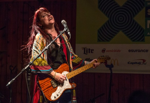 Carolyn Wonderland © Per Ole Hagen