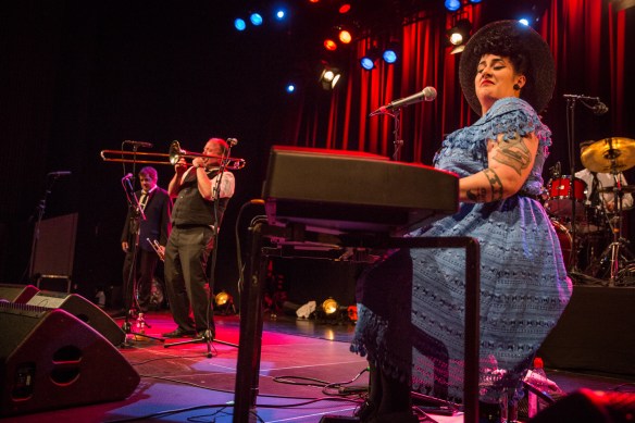 Davina and the Vagabonds 01092017-08