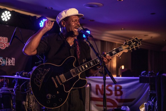 SaRon Crenshaw 31082018-01